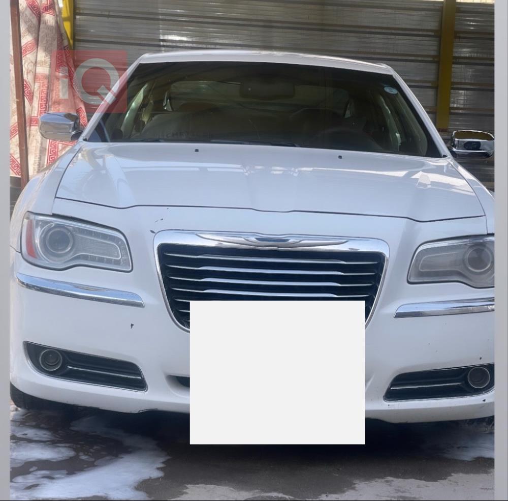کرایسلەر 300